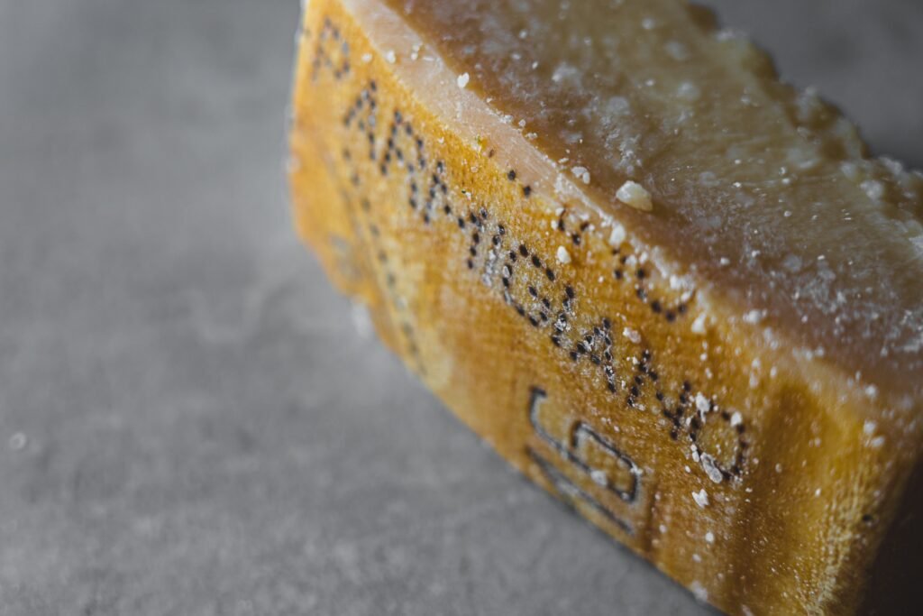 prodotto: fetta di formaggio Parmigiano